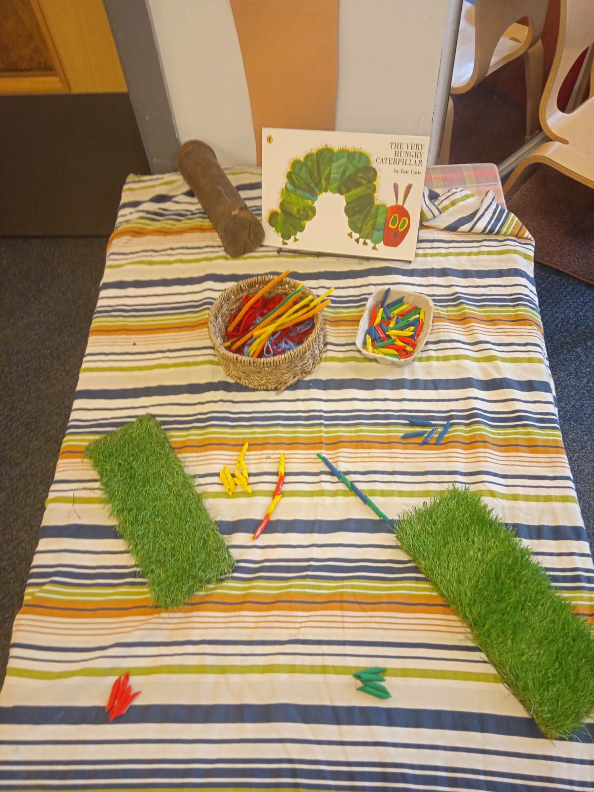 Coloured pasta and pipe cleaners